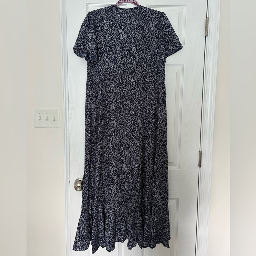 Pretty Garden Floral Print Wrap Dress - Picture 9 of 11